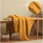 Soft Woven Sofa Throw – Warm Textured Blanket for Modern Homes