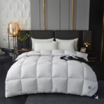 1pc of Luxury Hotel-style Spring/autumn Quilt, Extra Thick, Soft, and Warm. Winter Quilt with Quilted Design, Suitable for All Seasons. Ideal for Dormitories, Rental Apartments, and Bedrooms - Image 5