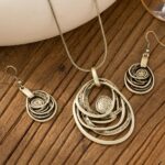 Women’s Antique Gold Abstract Loop Jewellery Set - Image 4