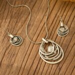 Women’s Antique Gold Abstract Loop Jewellery Set - Image 5