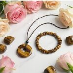 Tiger’s-Eye-Style Pendant Necklace & Bracelet Gift Set - Image 5