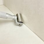 Professional Stainless Steel Wallpaper Seam Roller with Textured Handle - Image 4